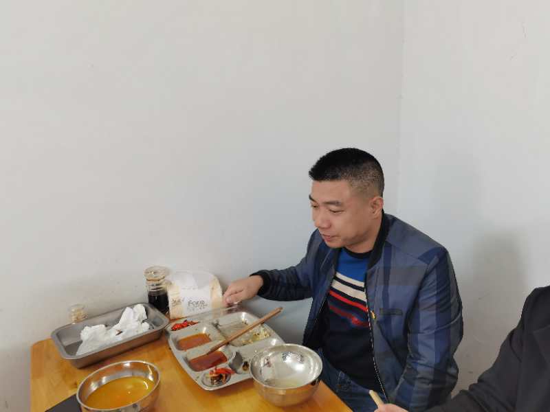 強監(jiān)督,重引導,杜絕“舌尖上的浪費”